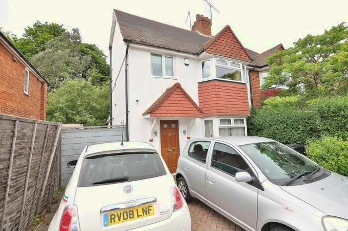 7 Bedroom Semi-Detached House To Rent In Beech Grove, Guildford, GU2