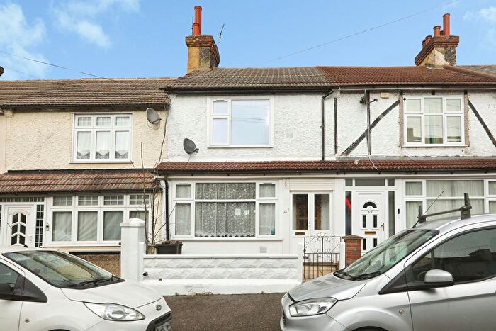 2 Bedroom Terraced House For Sale In St Johns Road, Gillingham, Kent, ME7