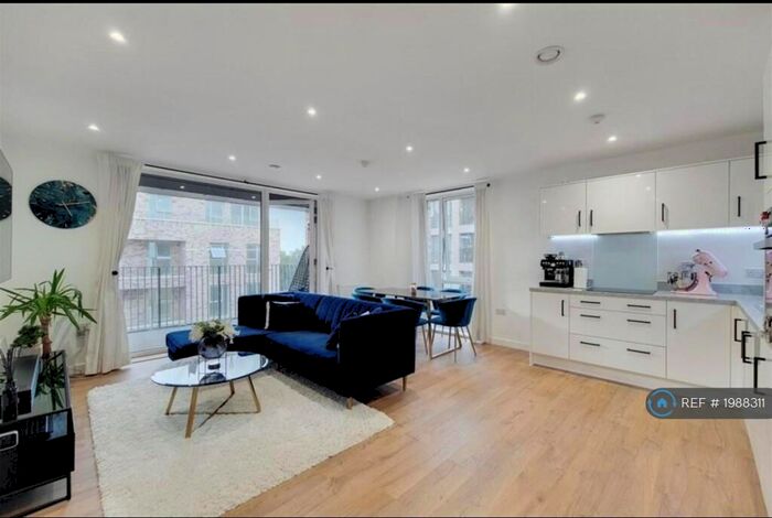 2 Bedroom Flat To Rent In Mahindra Way, London, E6