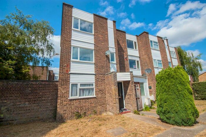 2 Bedroom Property To Rent In Birk Beck, Meon Close, Chelmsford, CM1