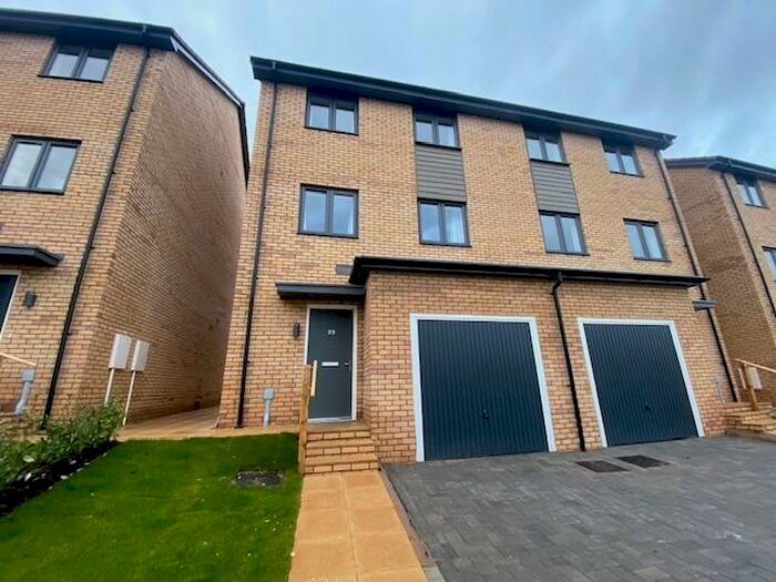 4 Bedroom House To Rent In Poppy Close, Stoke Gifford, Bristol, BS34