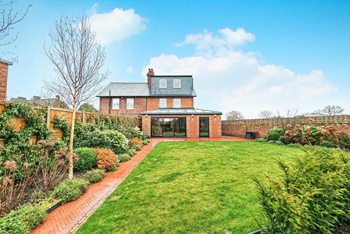 3 Bedroom Cottage For Sale In Station Road, Welham Green, North Mymms, Hatfield, AL9