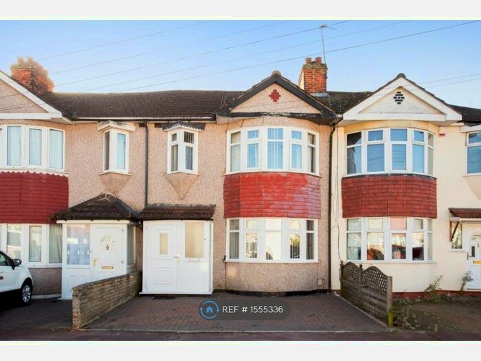 4 Bedroom Terraced House To Rent In Beamway, Dagenham, RM10