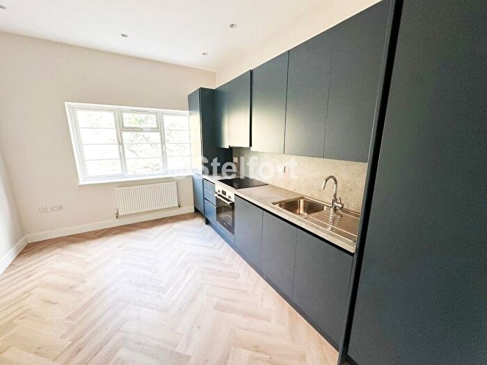 2 Bedroom Apartment To Rent In Bromley Road, Bromley, BR1