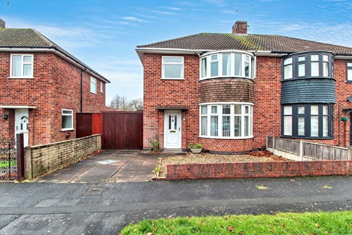 3 Bedroom Semi Detached House For Sale In Charlecote Avenue, Leicester, LE3