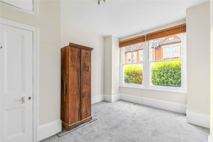 1 Bedroom Flat To Rent In Gaskarth Road, London, SW12