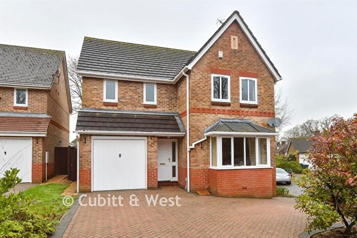 4 Bedroom Detached House For Sale In The Stennings, East Grinstead, West Sussex, RH19