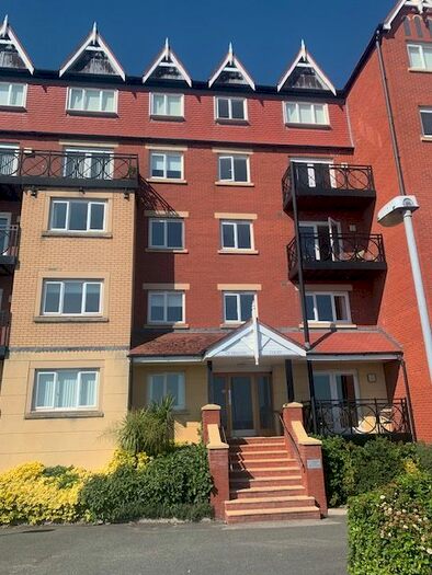 2 Bedroom Flat To Rent In Rhos Promenade, Colwyn Bay, LL28