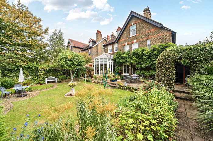 6 Bedroom Detached House For Sale In Rodway Road, Bromley, BR1