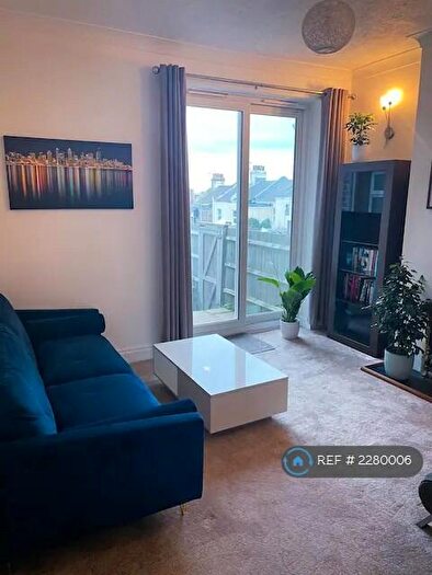 2 Bedroom Flat To Rent In Shanklin Road, Brighton, BN2