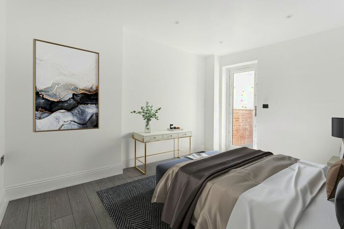 2 Bedroom Flat To Rent In North Cross Road, London, SE22