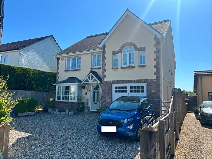 6 Bedroom Detached House For Sale In Pantyblodau Road, Blaenau, Ammanford, Carmarthenshire., SA18