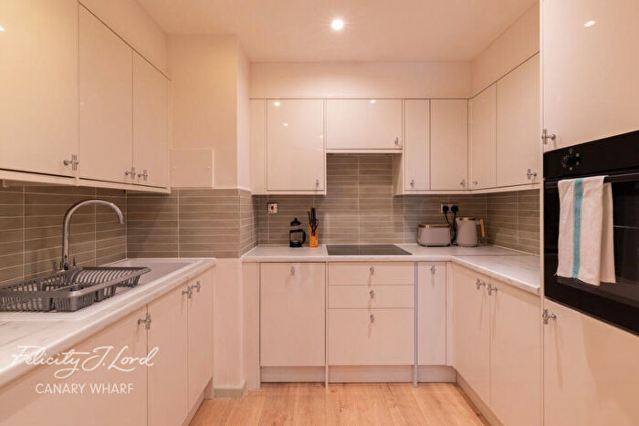 1 Bedroom Apartment For Sale In Millharbour, London, E14