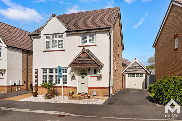 4 Bedroom Detached House For Sale In Cowslip Close, Cheltenham, GL53