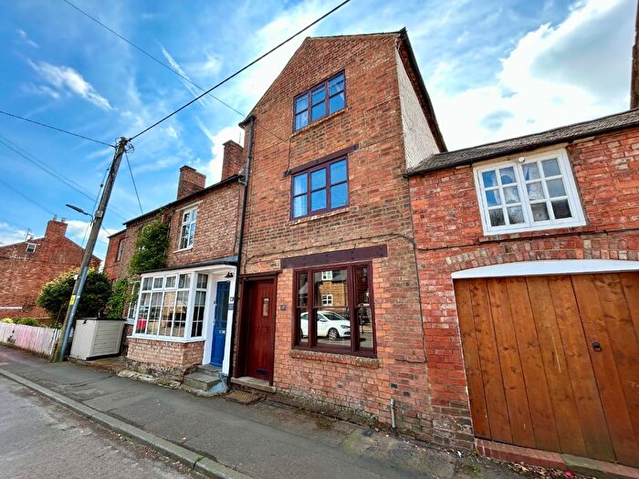 4 Bedroom Cottage For Sale In West Street, Weedon, Northampton, NN7