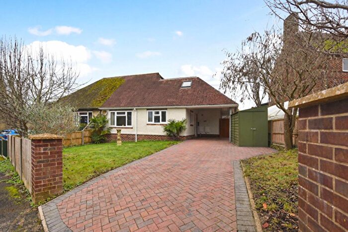 3 Bedroom Semi Detached Bungalow For Sale In Churchfields, Twyford, Winchester, SO21