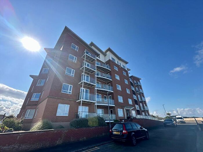 2 Bedroom Flat To Rent In Sandylands Promenade, Morecambe, LA3
