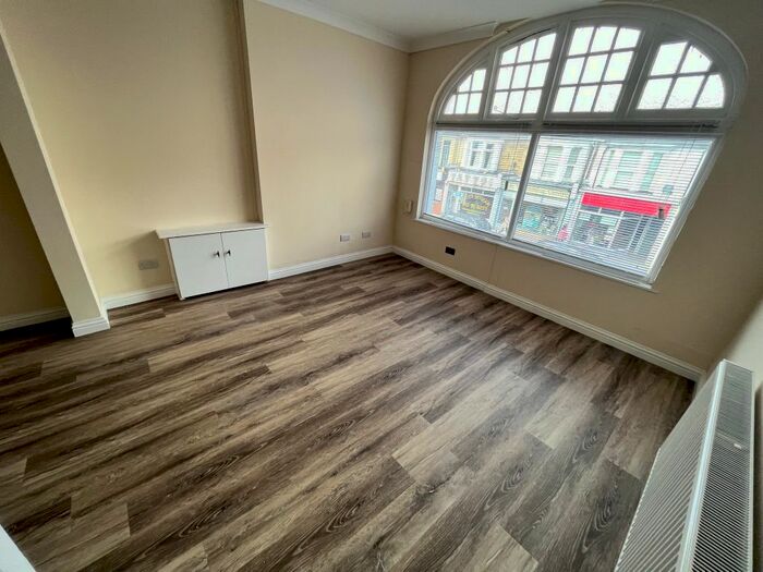 1 Bedroom Flat To Rent In Albert Road, Southsea, PO4