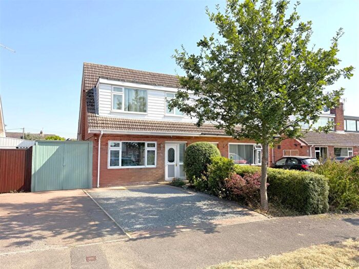 3 Bedroom Semi-Detached House For Sale In Bowbridge Gardens, Bottesford, NG13