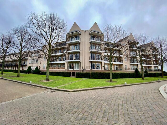 2 Bedroom Flat To Rent In The Boulevard, Greenhithe, DA9