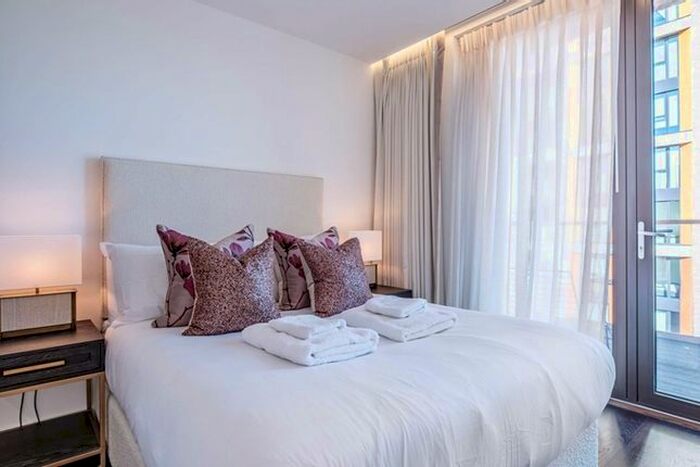 3 Bedroom Flat To Rent In Charles Clowes Walk, London, SW11