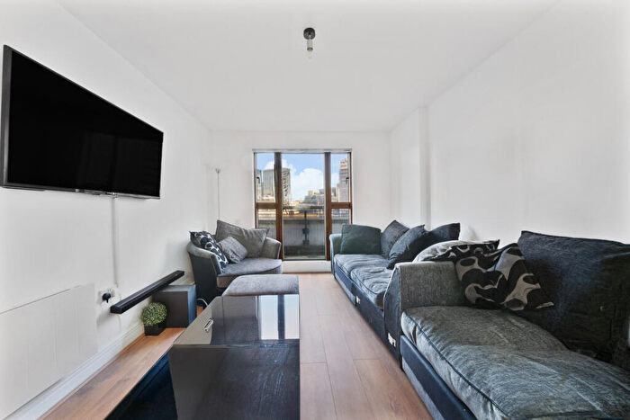 2 Bedroom Flat To Rent In Aldersgate Street, Aldersgate, EC1A