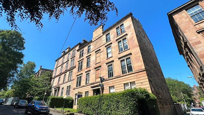 4 Bedroom Flat To Rent In Glasgow Street, Hillhead, Glasgow, G12