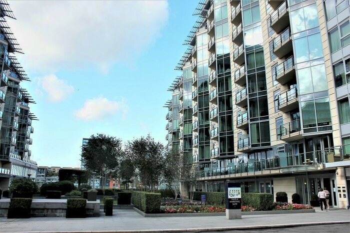 2 Bedroom Flat To Rent In Flotilla House, Juniper Drive, London, SW18