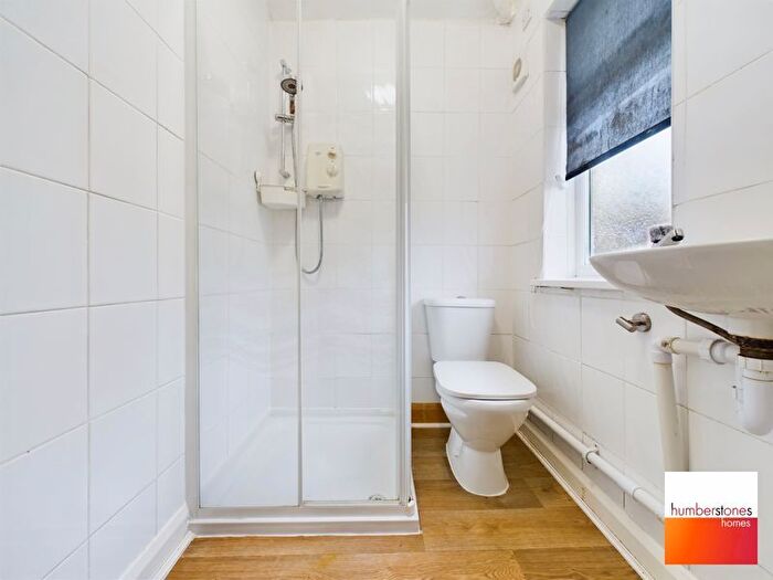 3 Bedroom Semi-Detached House For Sale In Woodhouse Road, Quinton, Birmingham, B32