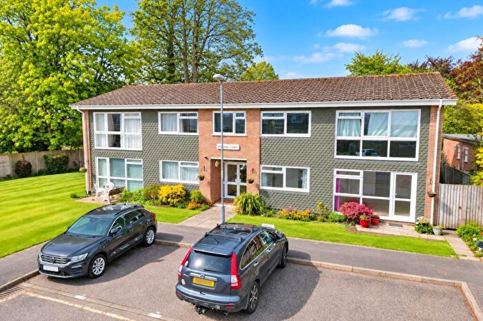 2 Bedroom Flat To Rent In Denham Court, Oakleigh Way, Highcliffe, Dorset., BH23