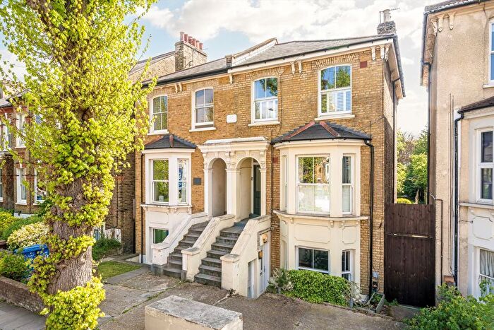 2 Bedroom Flat For Sale In Barry Road, East Dulwich, SE22