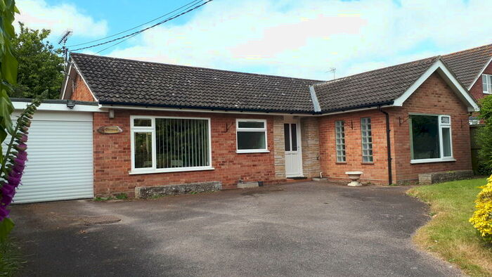 2 Bedroom Detached Bungalow For Sale In The Street, Surlingham, NR14