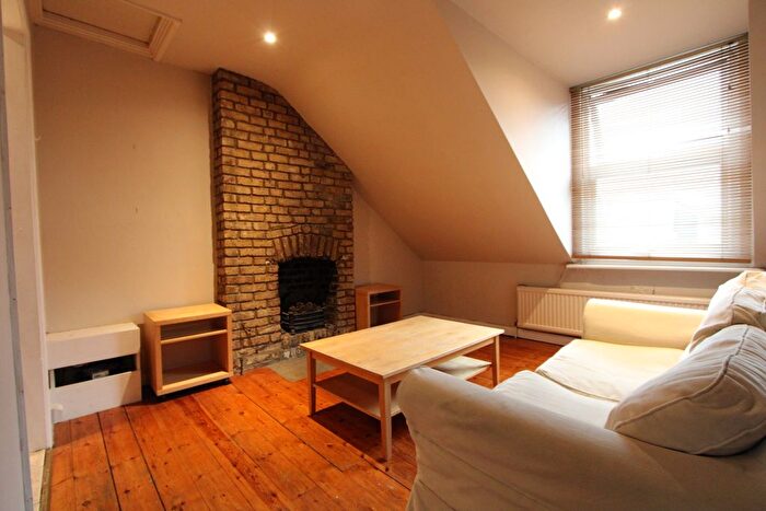 1 Bedroom Flat To Rent In Chelverton Road, Putney, SW15