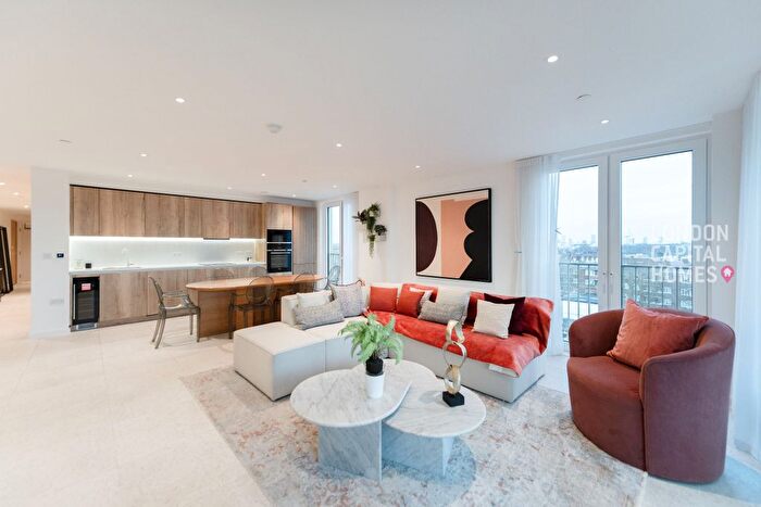 3 Bedroom Flat To Rent In Georgette Apartments, Sidney Street, London, E1