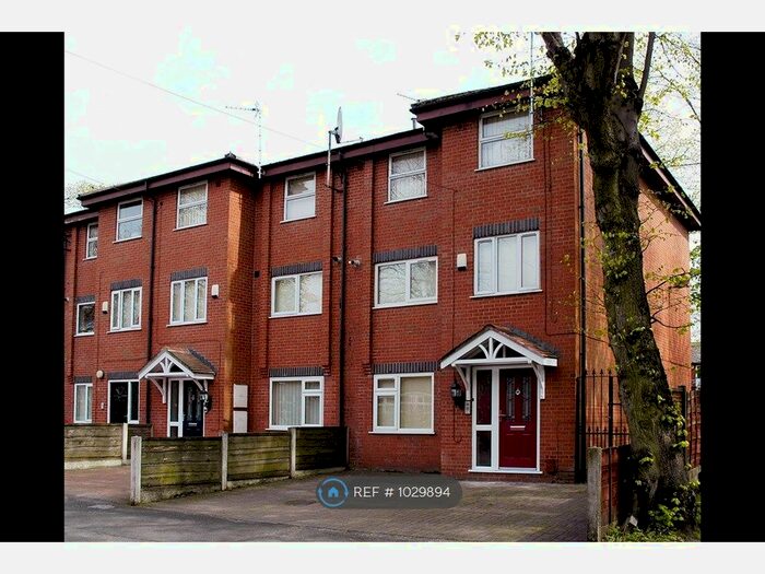 7 Bedroom End Of Terrace House To Rent In Wellington Road, Fallowfield, Manchester, M14