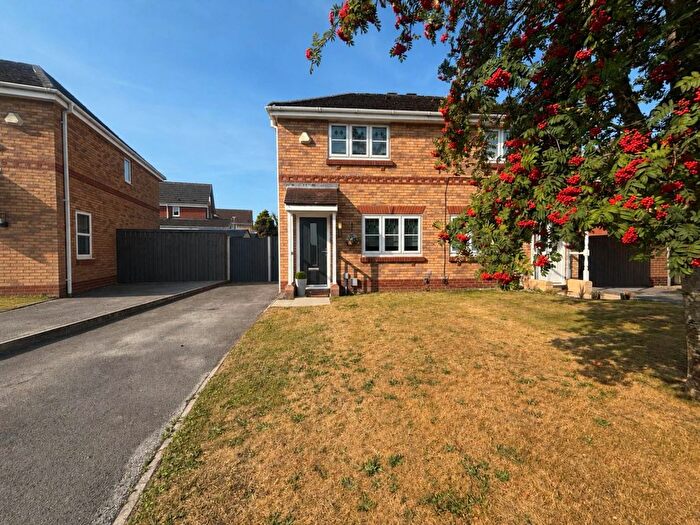 3 Bedroom Semi Detached House For Sale In Monash Close, Shevington Park, L33