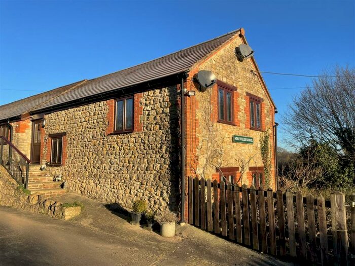 House To Rent In Blackwater Lane, West Bourton, SP8