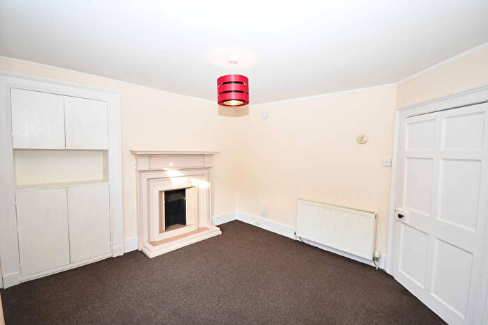3 Bedroom Flat To Rent In Academy Street, Inverness, IV1