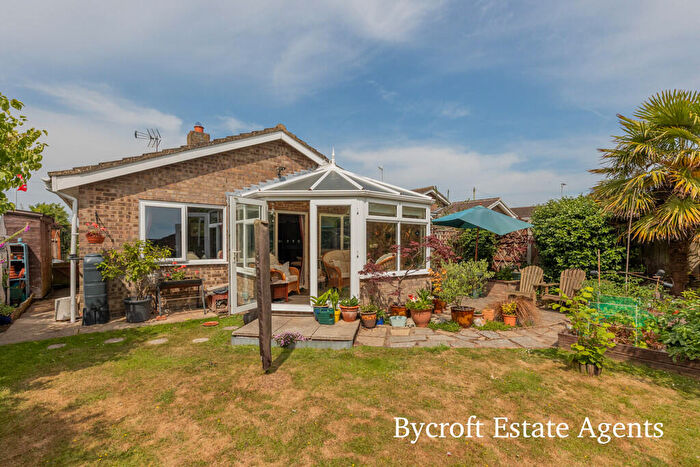 3 Bedroom Detached Bungalow For Sale In Ranworth Drive, Ormesby, NR29