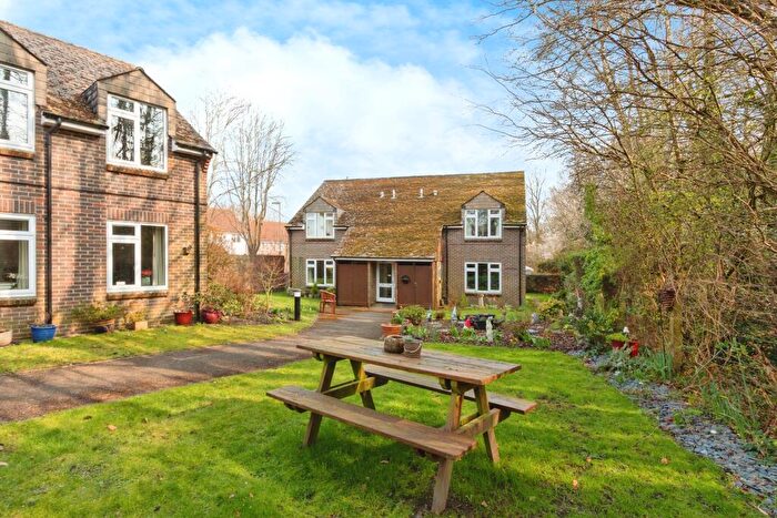 1 Bedroom Apartment For Sale In Gaskell Court (A), Holybourne, GU34