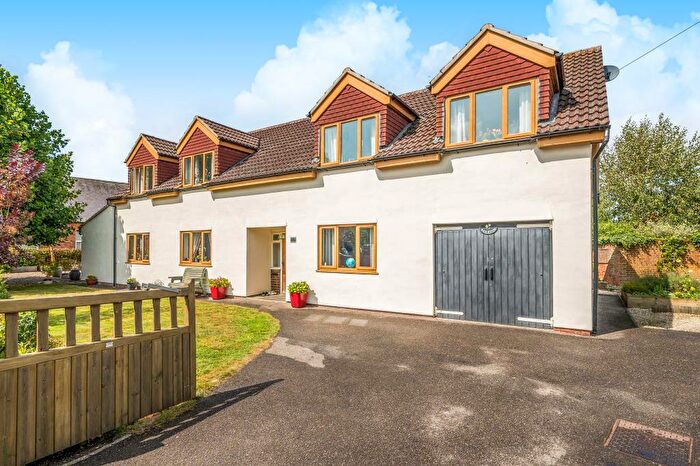 6 Bedroom Detached House For Sale In Steeple Claydon, Buckinghamshire, Buckinghamshire, MK18