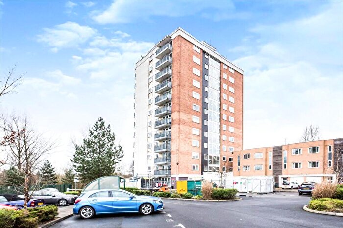 3 Bedroom Flat For Sale In Lakeside Rise, Manchester, Greater Manchester, M9