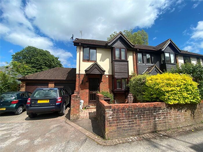 3 Bedroom End Of Terrace House To Rent In Fairholme Gardens, Farnham, Surrey, GU9