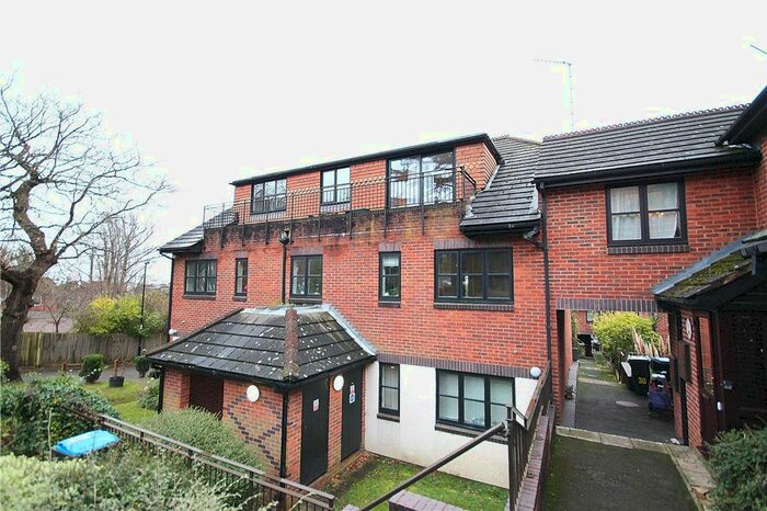 1 Bedroom Flat To Rent In Cuthbert Gardens, London, SE25