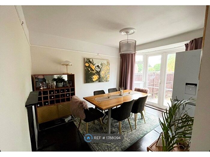 3 Bedroom Terraced House To Rent In Norcot Road, Tilehurst, Reading, RG30