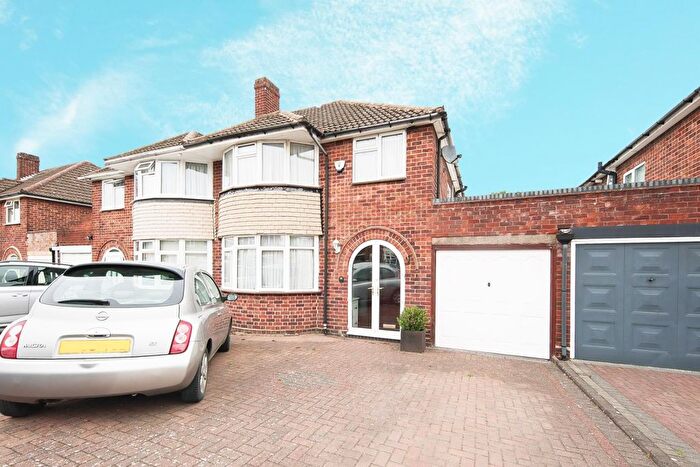 3 Bedroom Semi-Detached House For Sale In Salisbury Drive, Water Orton, Birmingham, B46
