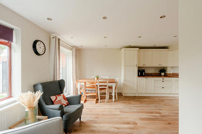 3 Bedroom Semi-Detached House For Sale In Richmond Avenue, Stoke Gifford, Bristol, BS34