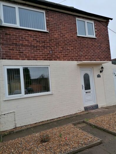 3 Bedroom Semi-Detached House To Rent In Pennine Way, Newcastle-Under-Lyme, ST5