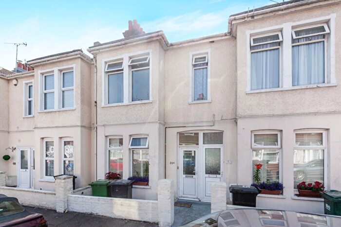 2 Bedroom Apartment To Rent In Winchcombe Road, BN22