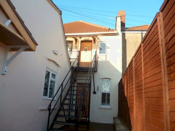 2 Bedroom Apartment To Rent In Bedminster, East Street, BS3